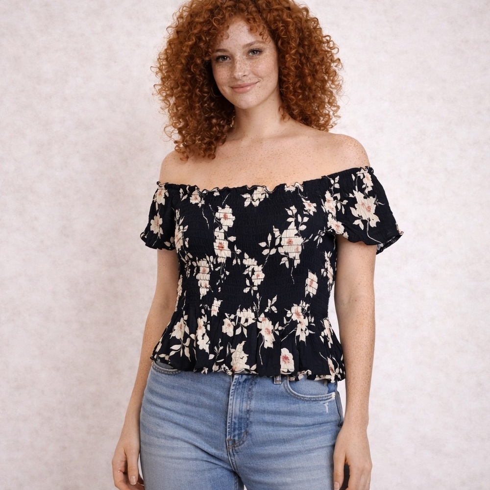 Ash & Violet L Black Floral Smocked Short Sleeved Top Cottage Core Boho Resort